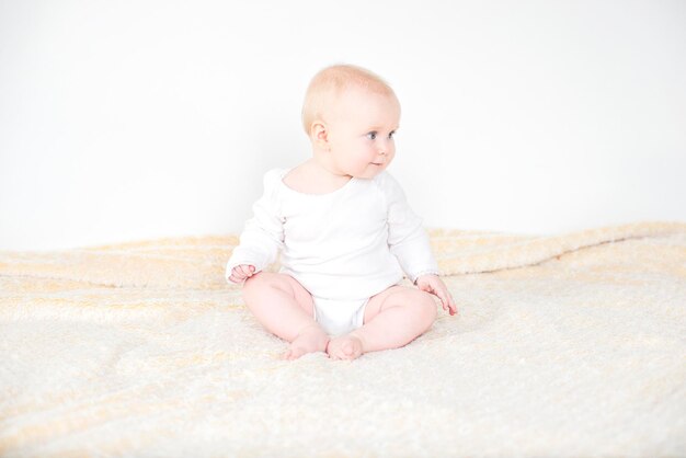 Foto retrato de una niña pequeña