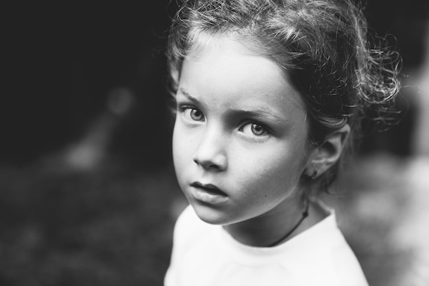 Retrato de una niña en primer plano