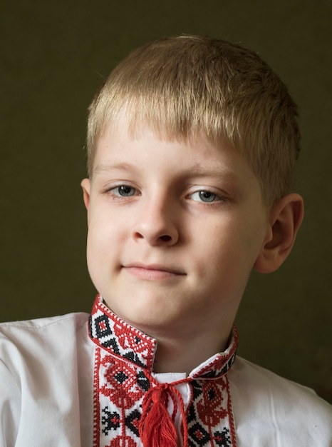 Foto retrato de un niño en primer plano