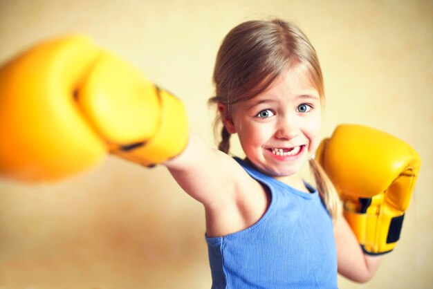 Retrato de un niño sonriente