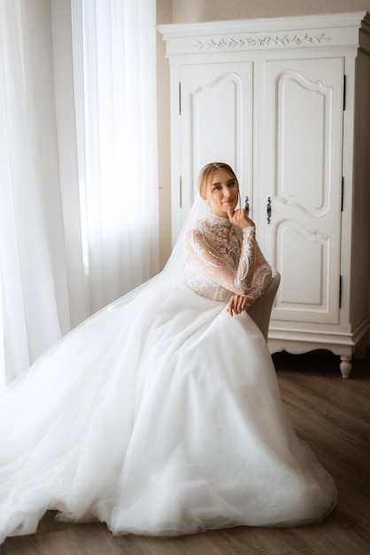 Retrato de una novia en la mañana antes de la boda