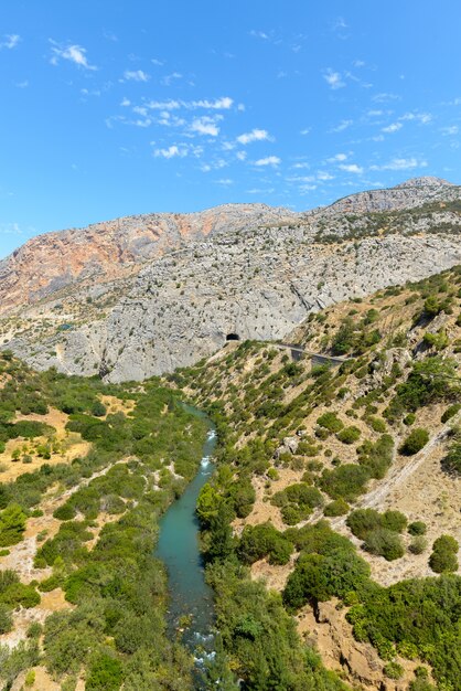 Retrato de paisaje en Málaga, España en el camino del Rey