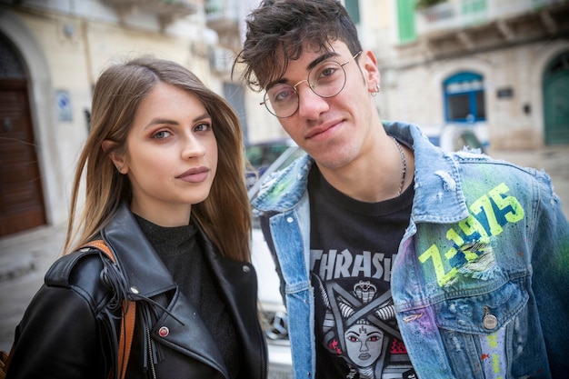 Retrato de una pareja joven