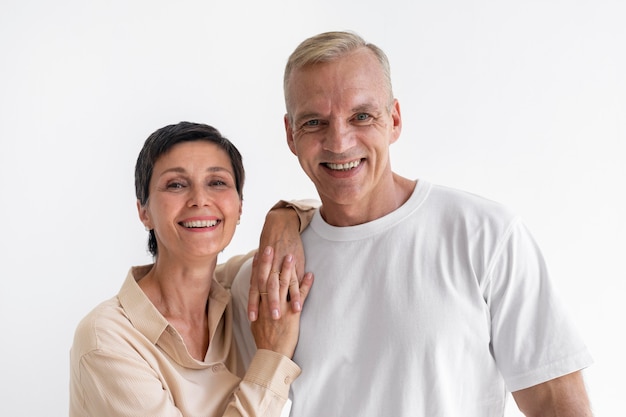 Retrato de pareja de mediana edad