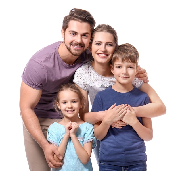 retrato, de, pareja, con, niños, blanco, plano de fondo, familia feliz