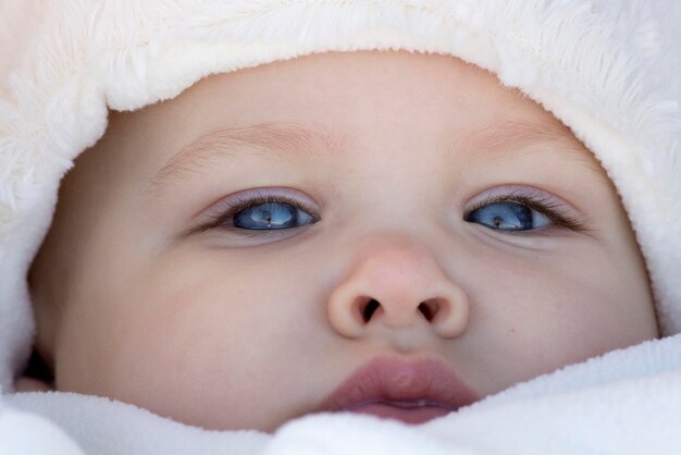 Retrato en primer plano de un niño