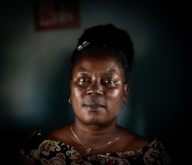 Retrato real anciano mujer negra africana