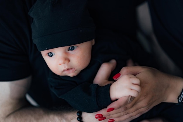 Retrato recém-nascido de bebê Rosto adorável de criança