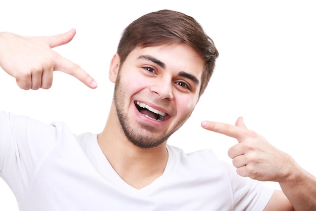 retrato, de, sonriente, joven, aislado, blanco