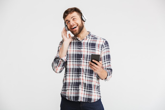 Retrato, de, un, sonriente, joven, en, camisa a cuadros