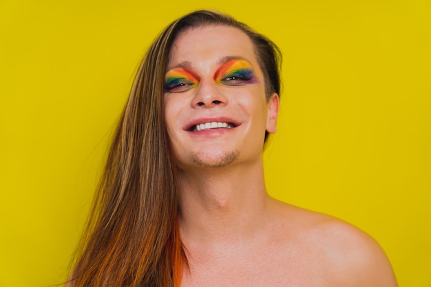 Retrato transexual masculino, suporte conceitual para gays, lésbicas, transexuais e contra a homofobia