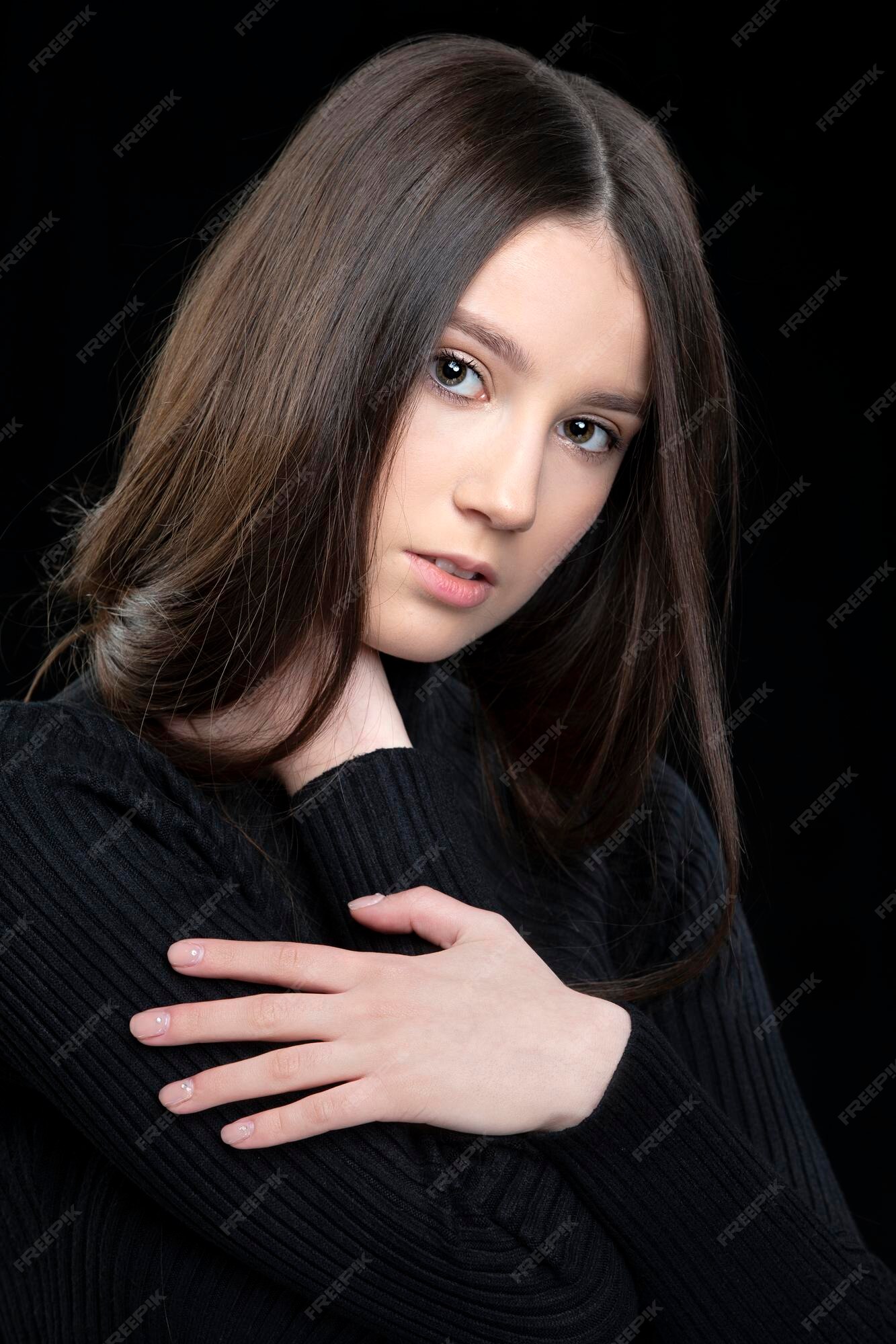 Retrato Da Menina Bonita 15 Anos Foto de Stock - Imagem de cabelo, vila:  78012534