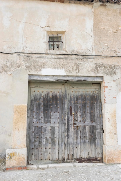 Retro, Chinchon, município espanhol famoso por sua antiga praça medieval de cor verde, velhas portas de madeira