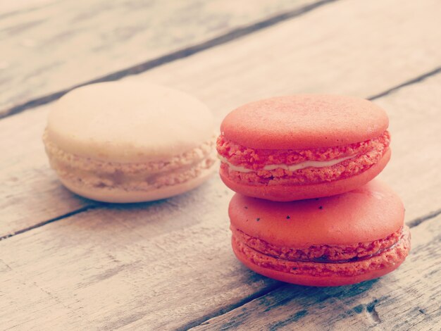 Retro- Vintage Art der süßen und bunten französischen macarons