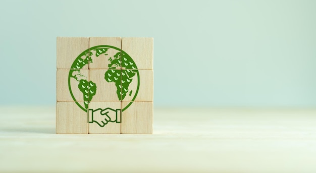 Rettung der Erde Umweltschutz Ikonen auf Holzblöcken Welt-Erde-Tag Welt-Umwelt-Tag Förderung des weltweiten Bewusstseins und der Aktion zum Schutz der Umwelt Umweltnachhaltigkeit