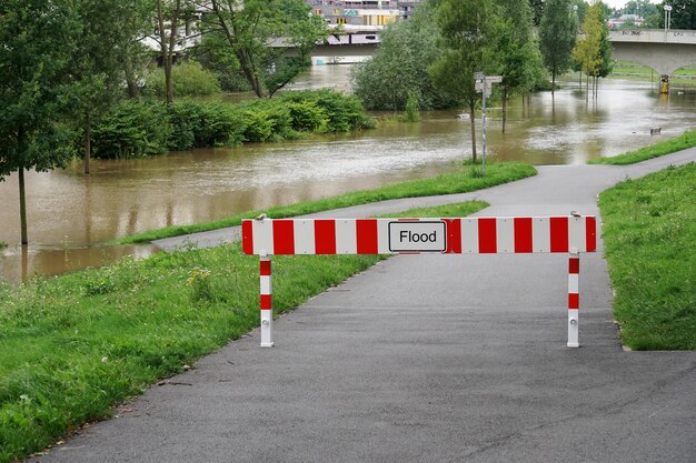 Foto rettungshütte im park