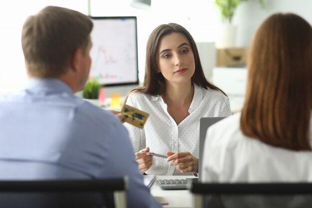 Reunión de negocios en la oficina