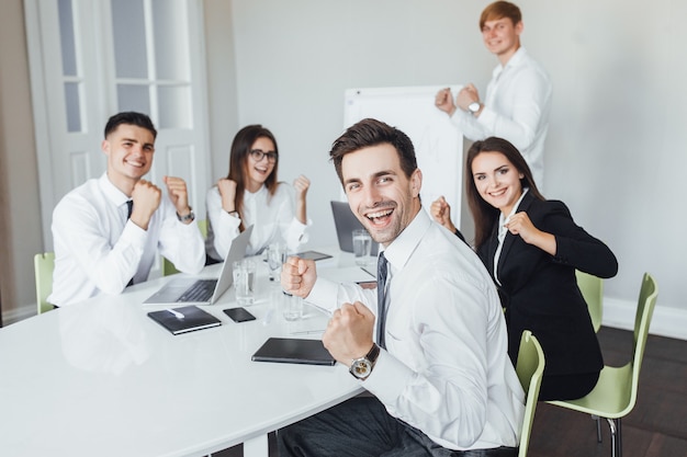 Foto reunión de negocios