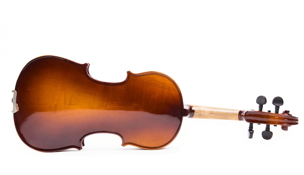 El reverso de un violín aislado