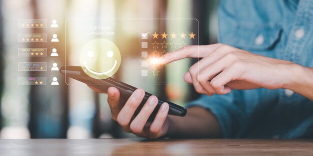 Revisiones en línea de los consumidores y calificaciones de satisfacción y comentarios Evaluación de la calidad y retroalimentación