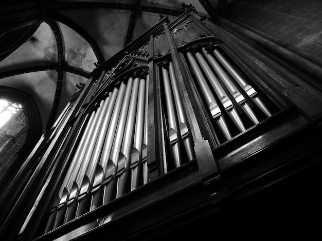 Órgano de la catedral gótica de Clermont Ferrand del siglo XIII