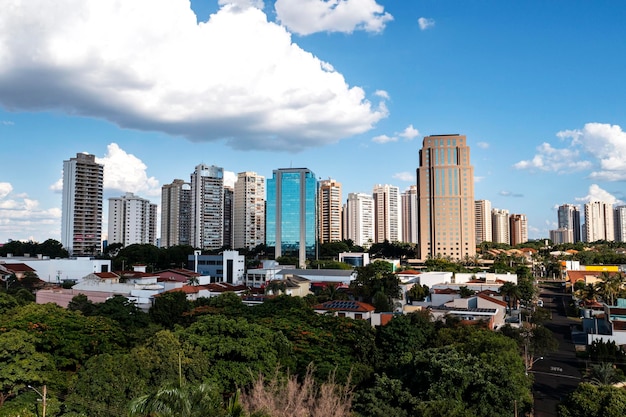 Ribeirão Preto São Paulo Brasil 27 de dezembro de 2021 Vista aérea parcial do bairro Alto da Boa Vista e edifícios na Avenida João Fiuza