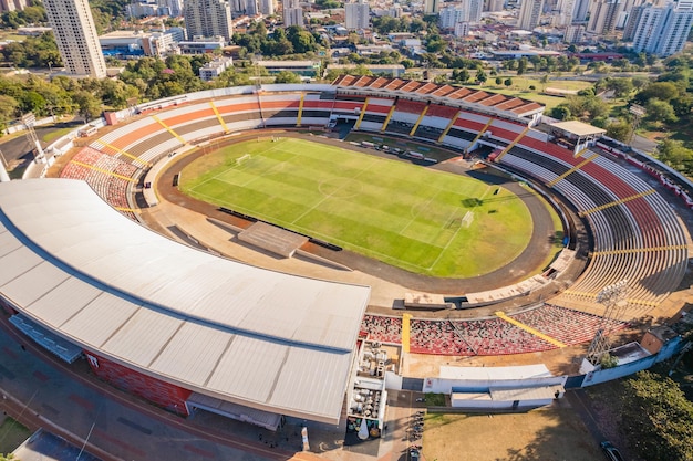 Ribeirão Preto São PauloBrasil Por volta de junho de 2022 Vista aérea de Ribeirão Preto São Paulo você pode ver edifícios e o Estádio Santa Cruz Botafogo