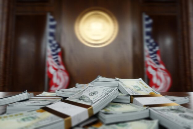 Richter- und Geldkonzept Geldhaufen auf dem Richtertisch American bill Korruptionsrechte Gehalt 3D-Darstellung 3D-Renderer