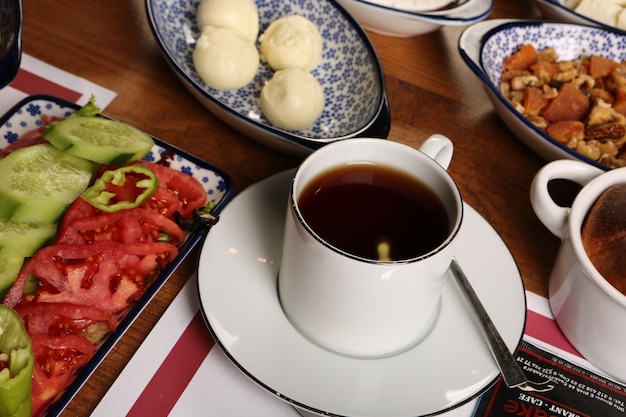 Rico y delicioso desayuno turco