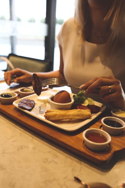 Rico y delicioso desayuno turco