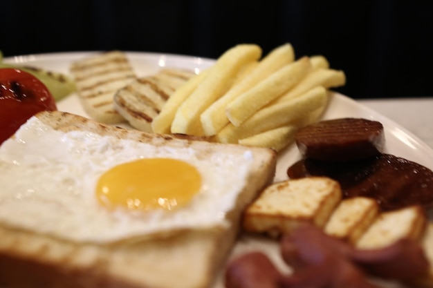 Rico y delicioso desayuno turco