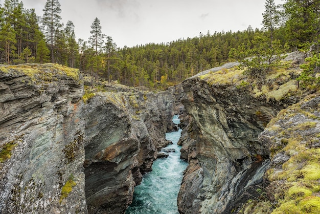 Ridderspranget en el Parque Nacional de Jotunheimen Noruega