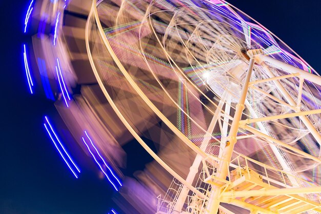 Riesenrad bei Nacht