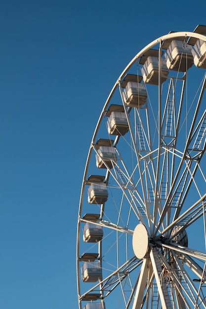 Riesenrad-Unterhaltung Blauer Himmel