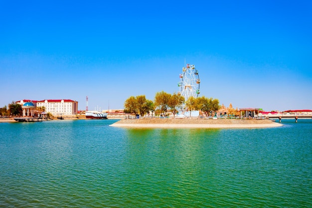 Riesenrad Yoshlar Koli Youth Lake Urgench