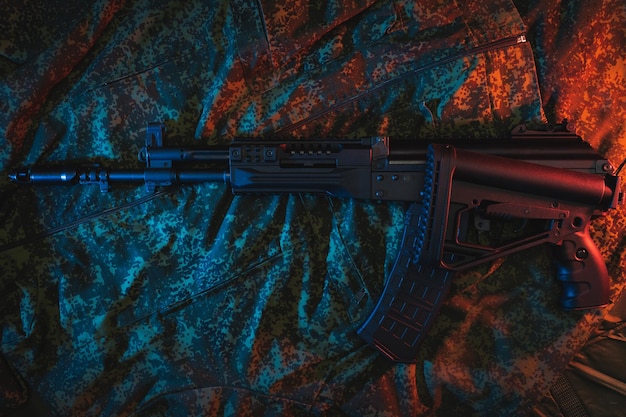 El rifle de asalto ruso AK 12 foto en primer plano