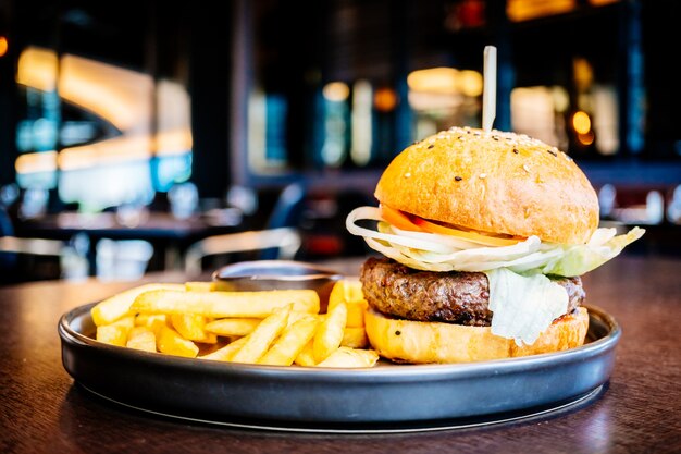 Rinderfleisch Hamburger