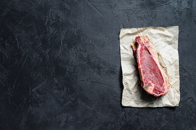 Rindfleisch mit Knochen, Lendenstück. Platz für Text