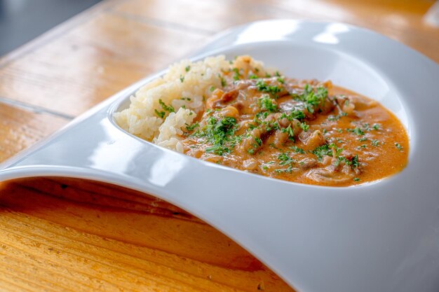 Rindfleisch Stroganoff