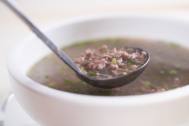 Rindfleischsuppe, Schüssel Rindfleischsuppe