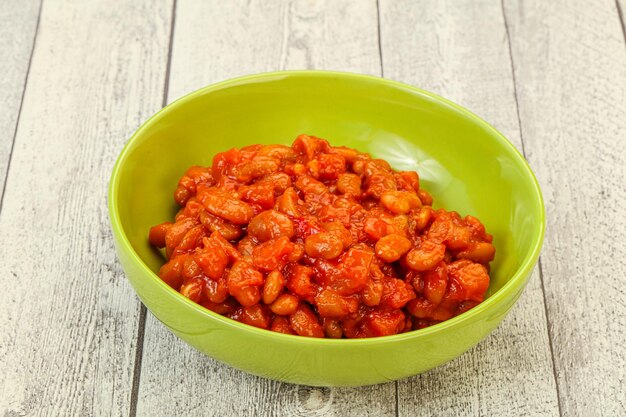 Riñones al horno con tomate y pimiento