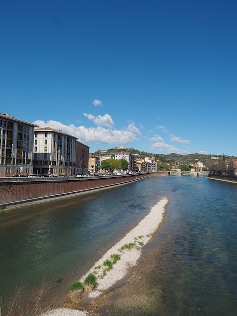 Río Adige en Verona