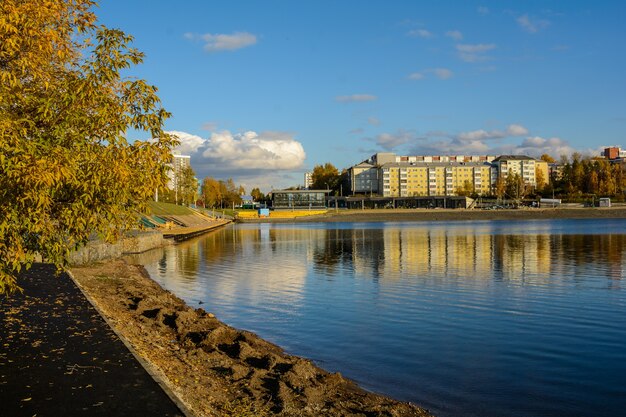 Río Angara en Irkutsk.