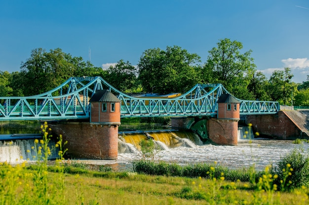 Rio barreira de 1900 em wroclaw, polônia