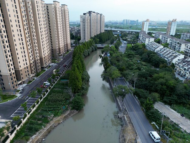 Foto río en el campo