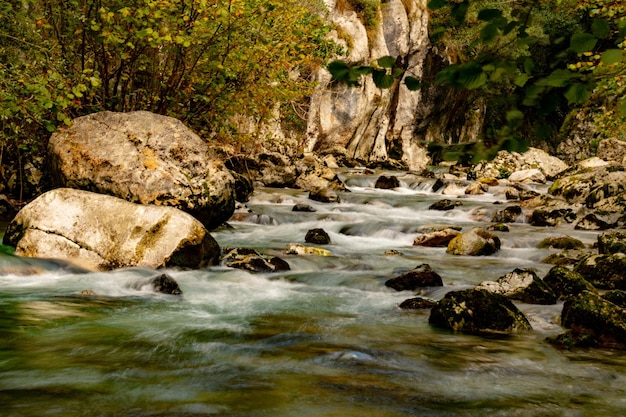 Río Cares, a su paso por la provincia de Asturias.