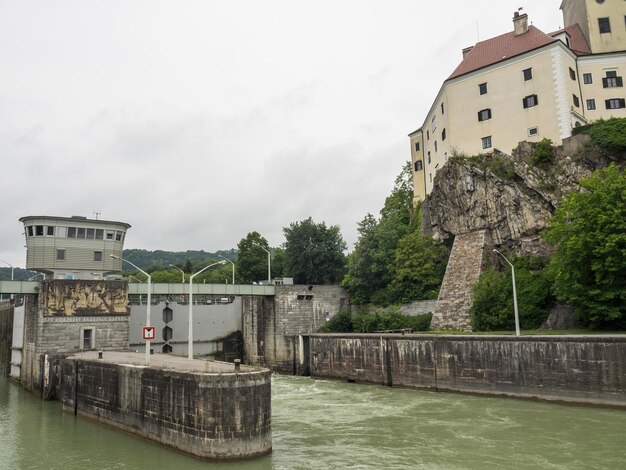 Foto el río danubio en austria.