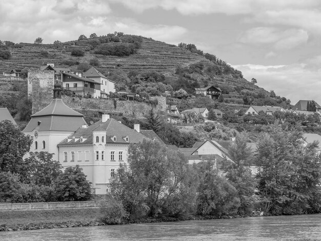 Foto el río danubio en austria