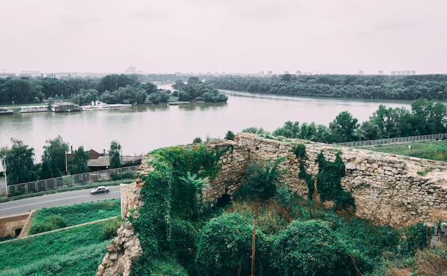 Rio danúbio, perto da fortaleza de belgrado