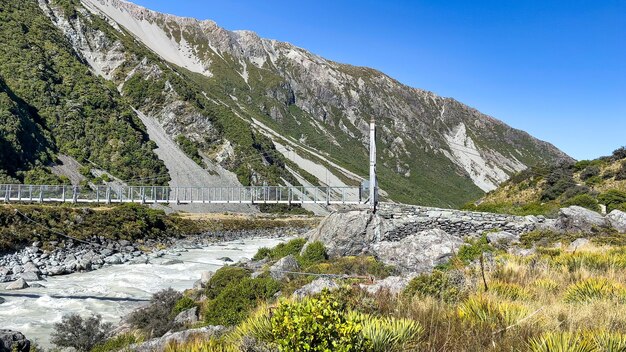 El río Hooker en el valle en la base del parque nacional Aoraki Mt Cook